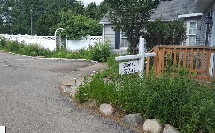 Sunset Motel - Recent Photos From Website (newer photo)